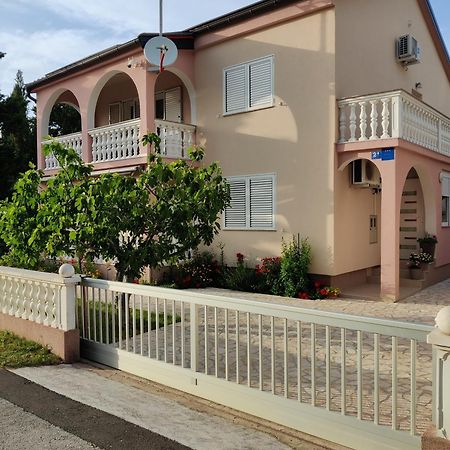 Apartments Juric プリヴラカ エクステリア 写真